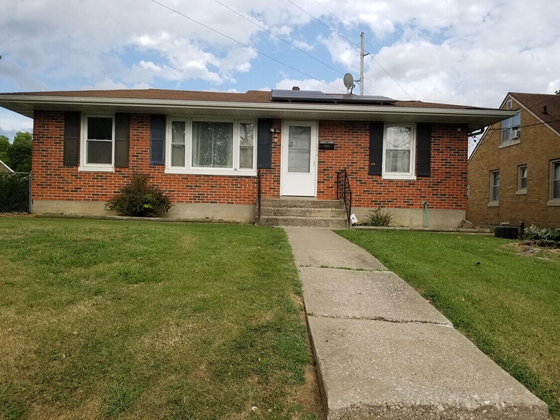 Primary Photo - 105 Riverside Dr