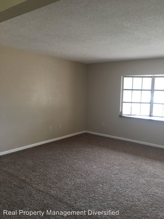 Building Photo - 2 br, 1 bath House - 12521 SW HWY 484