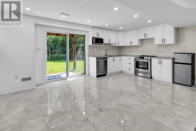 Building Photo - 265 Bruce Cameron Dr