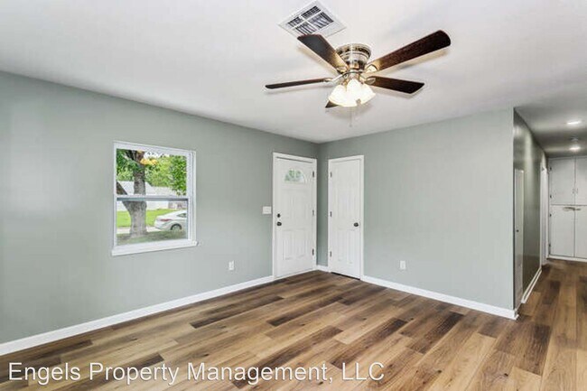 Foto del edificio - 3 br, 1 bath House - 1353 E Frontenac St