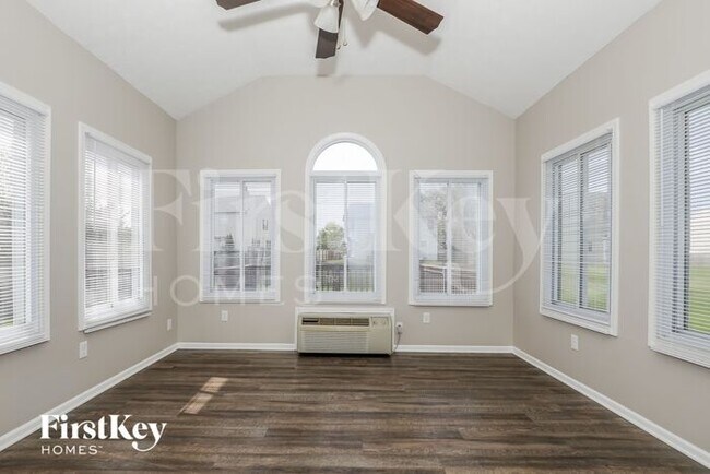 Foto del edificio - 6318 Kentstone Dr