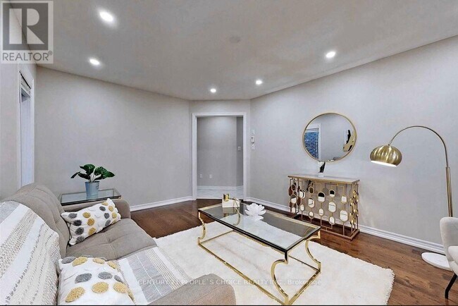 Building Photo - 23 Knotty Pine Ave