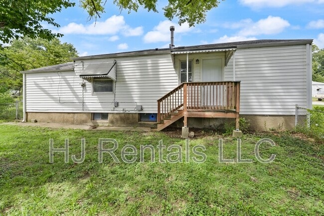 Building Photo - 10139 Cabot Dr