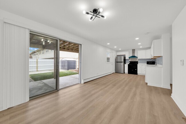 Foto del edificio - 8820 Robin Dr