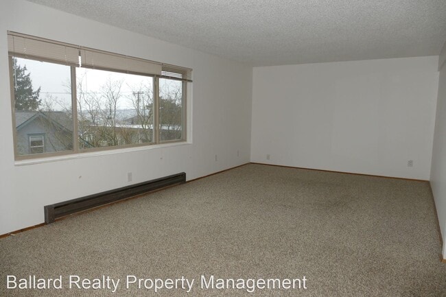 Building Photo - 2 br, 1 bath House - 4207 Phinney Ave N #204