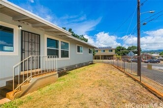 Building Photo - 1390 Kaumahana Pl