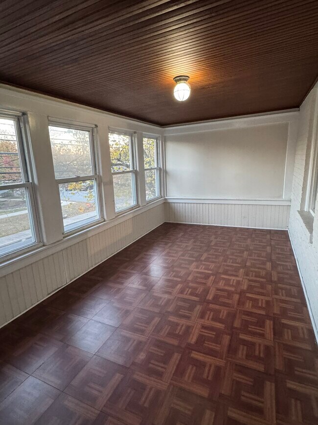 Foto del edificio - 1169 W Main St