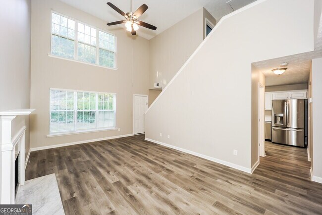 Foto del edificio - 9525 Lakeview Rd