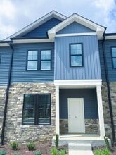 Building Photo - 75 High St