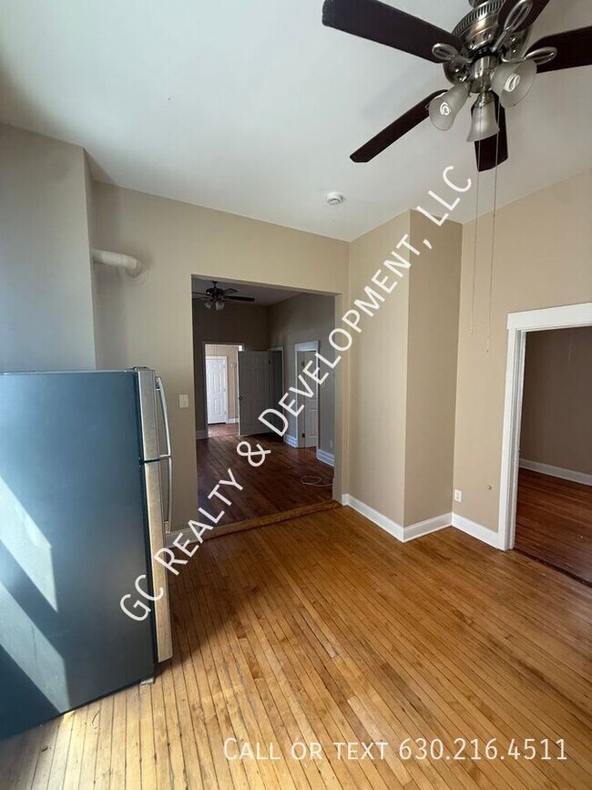 Foto del edificio - 1702 N Campbell Ave