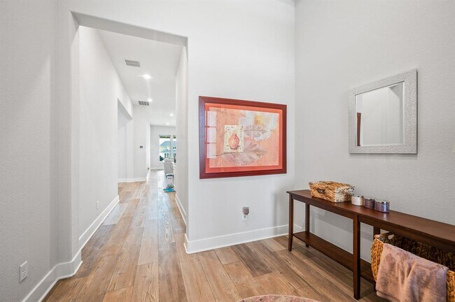 Foto del edificio - 8915 Square View Ln