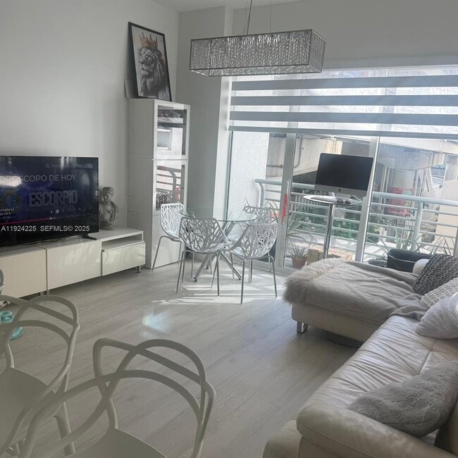 Building Photo - 133 NE 2nd Ave