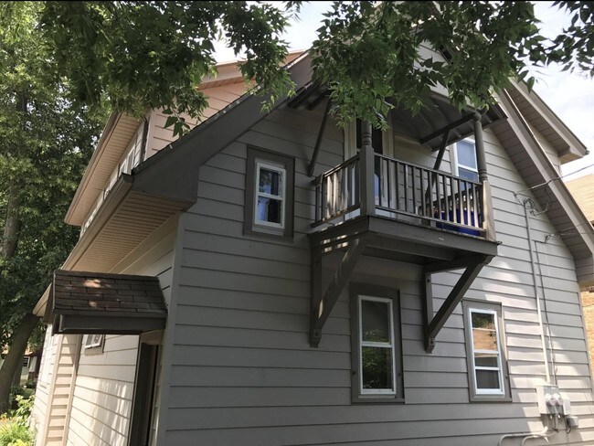 Deck - 4466 N Cramer St