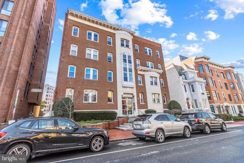 Primary Photo - 2114 N St NW