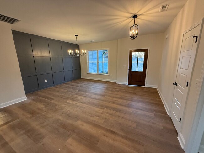 Foto del edificio - 145 Kennel Rd