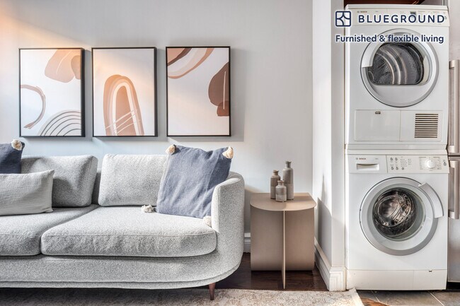 Foto del edificio - 229 1st Ave