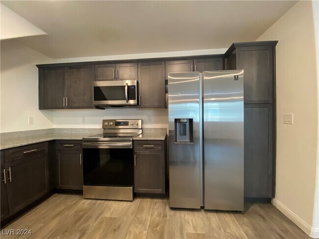 Foto del edificio - 2624 Blazing Blue Ave
