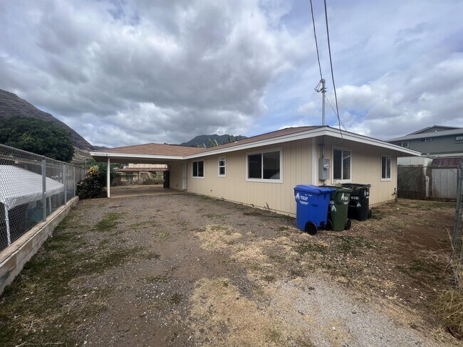 Building Photo - 84-658-658 Lahaina St