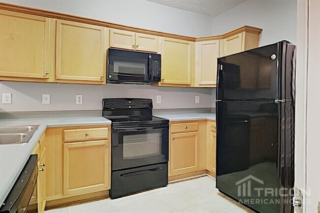 Foto del edificio - 6693 Evans Trce