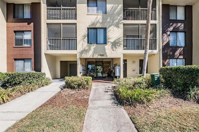 Building Photo - 13602 S Village Dr