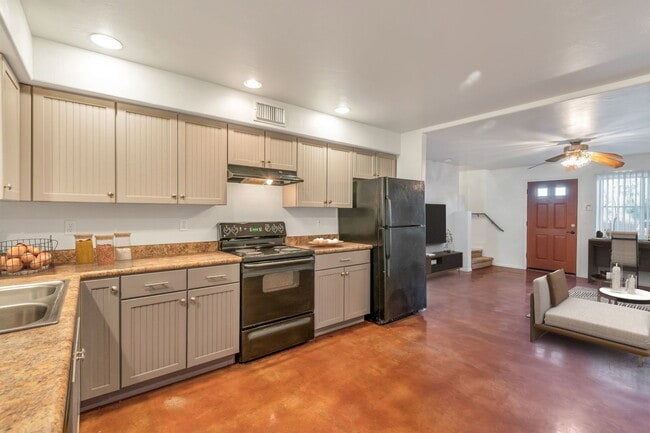 Foto del edificio - 2358 N 6th Ave