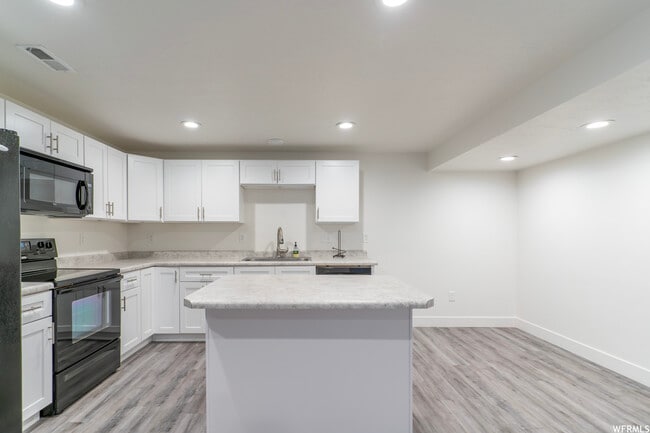 Building Photo - 6647 W Dallas Kyle Dr
