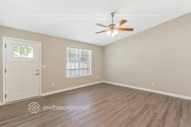 Foto del edificio - 6525 Emerald Pointe Cir