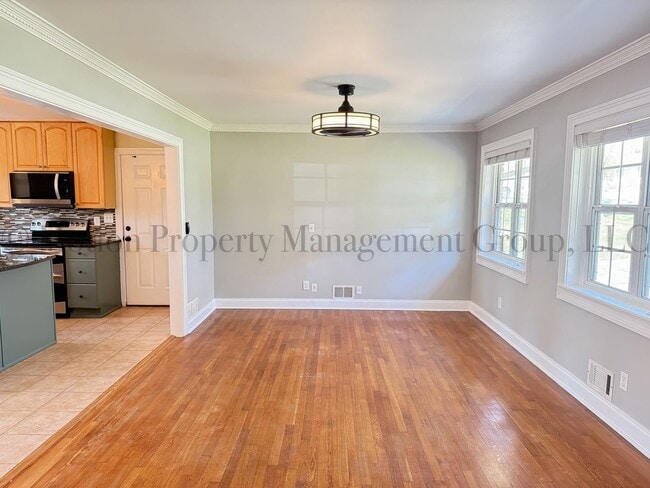 Foto del edificio - 2502 Little John Trail SE