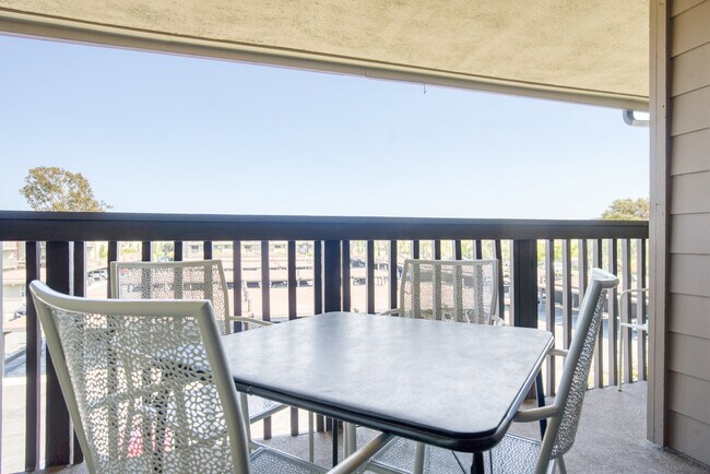 Foto del edificio - 600 Edgewater Blvd