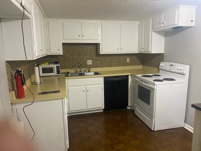 Foto del edificio - 3649 Haughton Ln