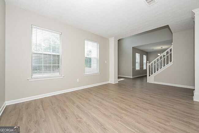 Building Photo - 468 Grove Park Dr