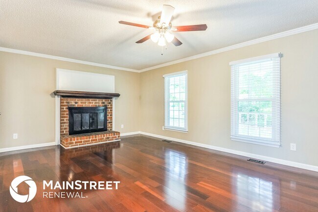 Foto del edificio - 501 Hunters Ridge Dr