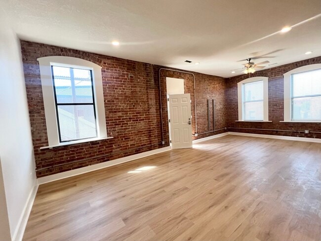 Foto del edificio - 517 Gillis St