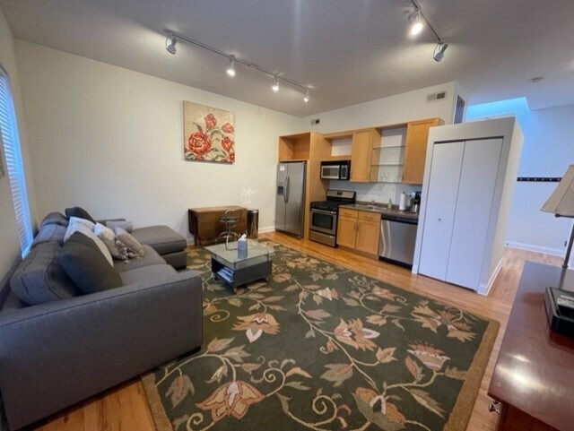 Foto del edificio - 1345 N Wells St