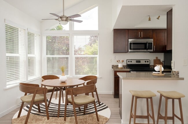 Haven Lake Oswego | Dining - Haven Lake Oswego