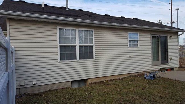 Foto del edificio - 1206 Six Points Road, Unit A