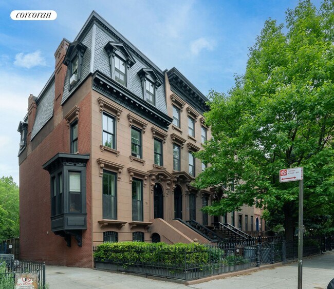 Foto del edificio - 73 Willoughby Ave