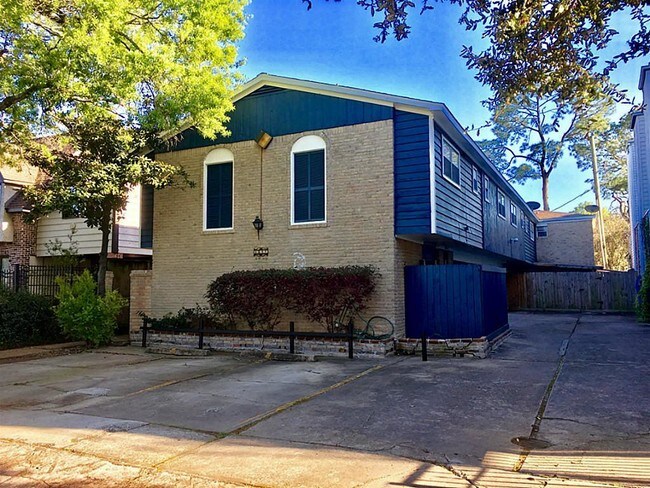 Building Photo - 1855 Portsmouth St
