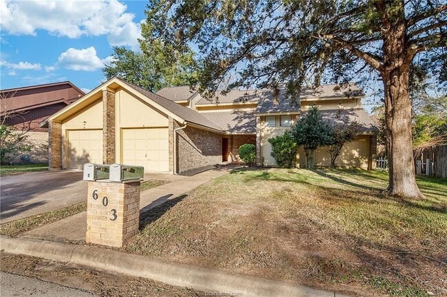 Foto del edificio - 603 Cache Cove Ct