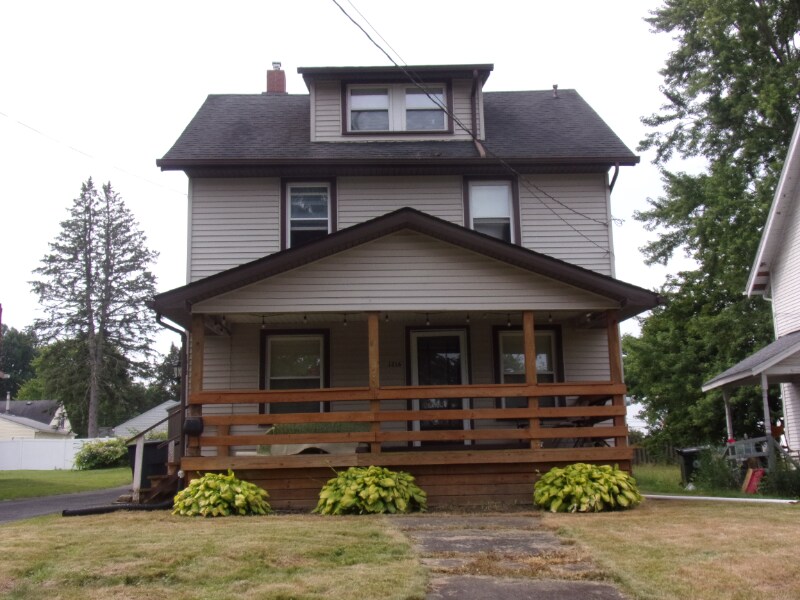 Primary Photo - 1216 Edgewood St NE