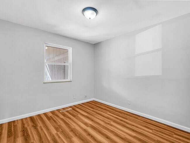 Foto del edificio - 106 Britanna Dr