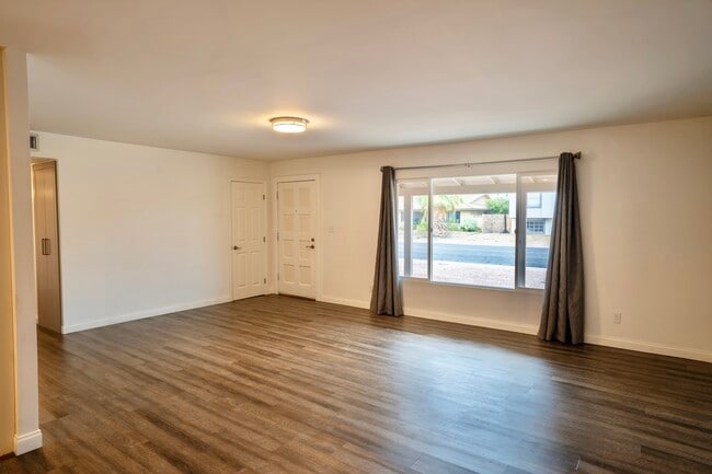 Living Room - 1728 E Laguna Dr