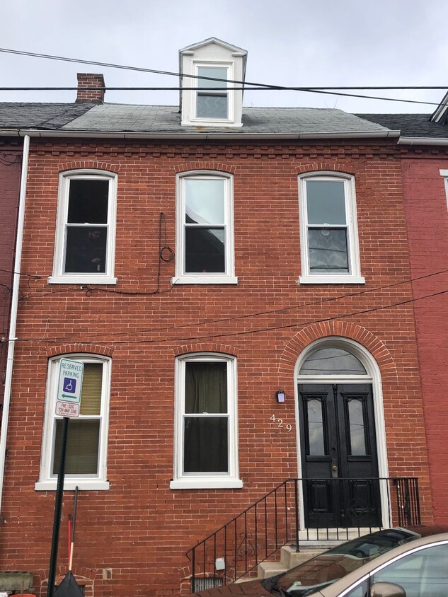 Primary Photo - 429 Saint Joseph St