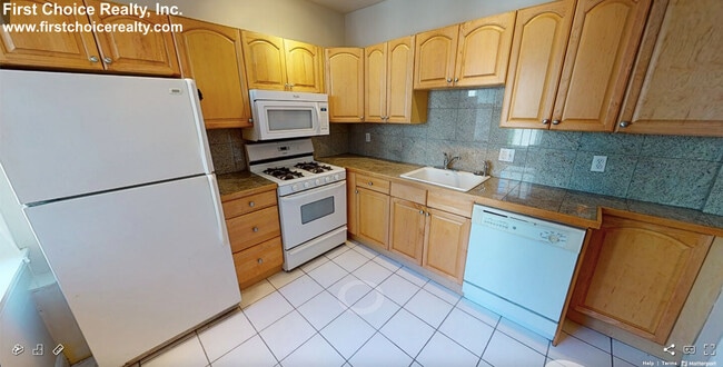 Photo - 2001 Commonwealth Ave Townhome