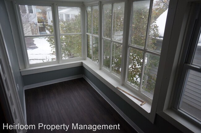 Foto del edificio - 2 br, 1 bath House - 526 N 12th Ave E