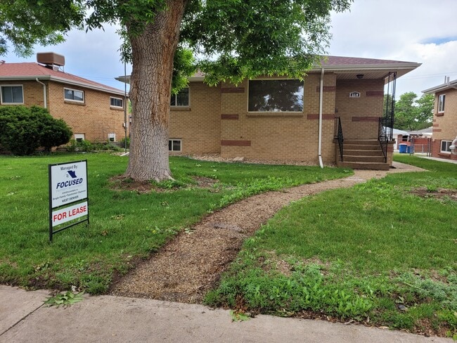 Building Photo - 2230 Marshall St