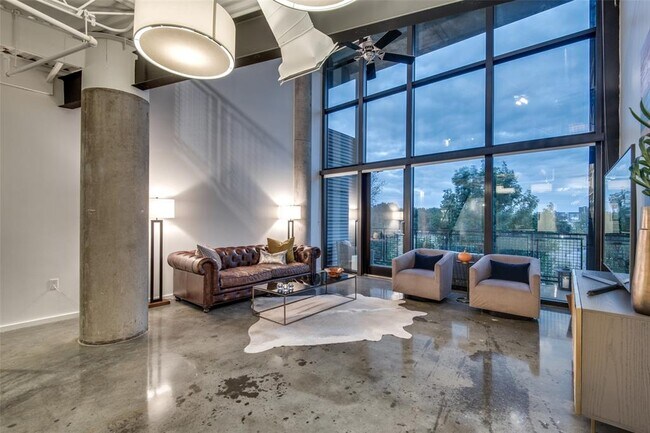 Foto del edificio - 3110 Thomas Ave