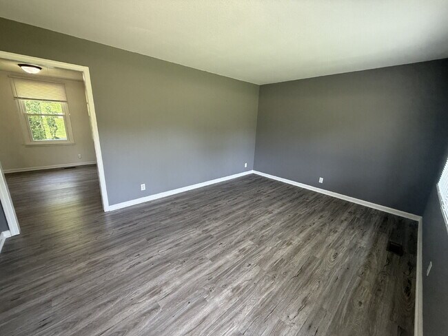 Foto del edificio - 1318 Courtney Dr