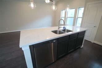 Building Photo - 11917 Oakmont Valley Trace