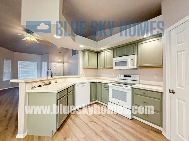 Building Photo - 2503 N Blue Blossom Way